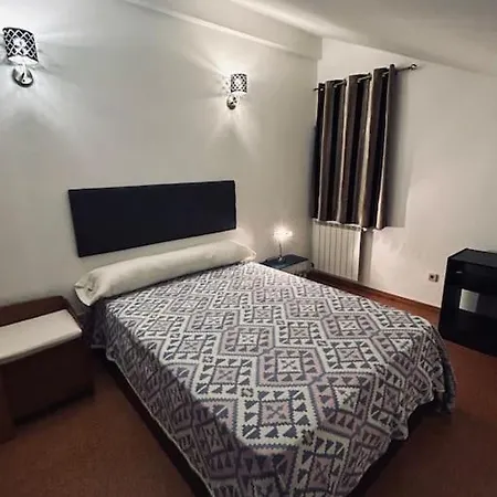 Apartment Duplex Em Casa Inteiro. 4 Quartos. Bem Localizada. Braganca